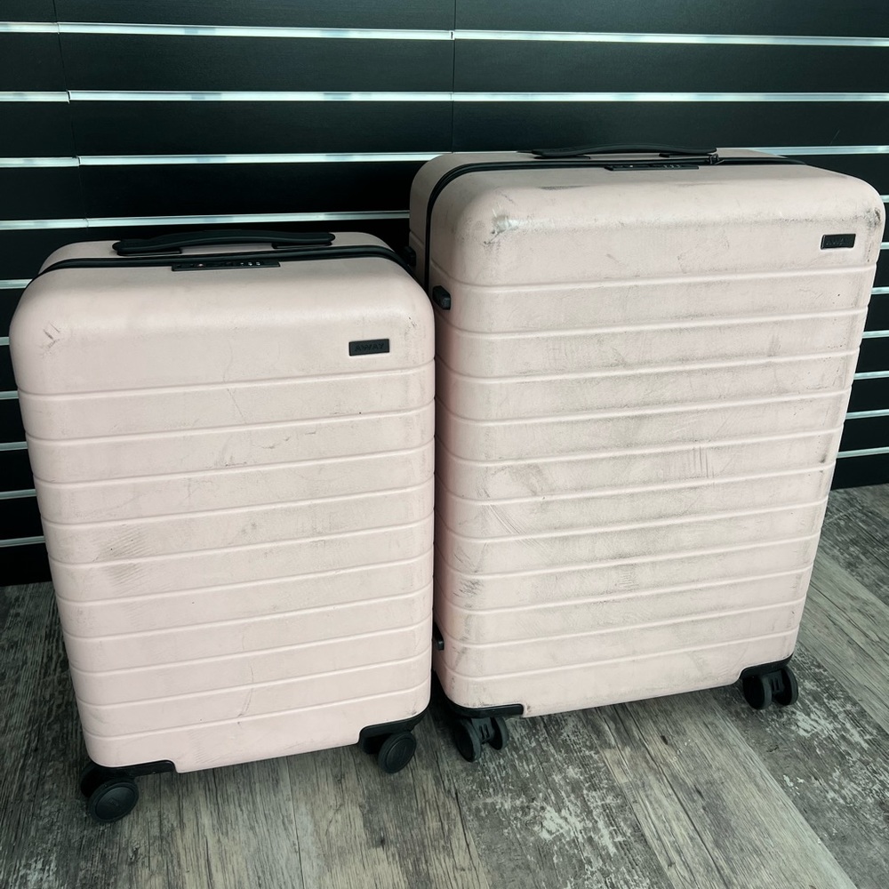 away luggage set in pink